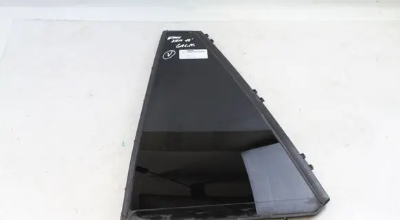 Rear vent window glass