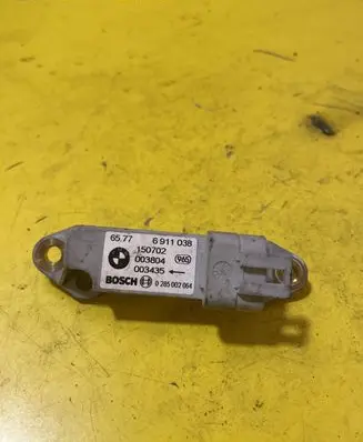 BMW 7 E65 E66 Airbag deployment crash/impact sensor 6911038