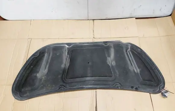Hyundai Veloster Engine bonnet/hood sound/heat insulation 