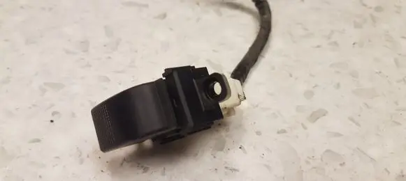 Mazda 6 Electric window control switch 3582J2D