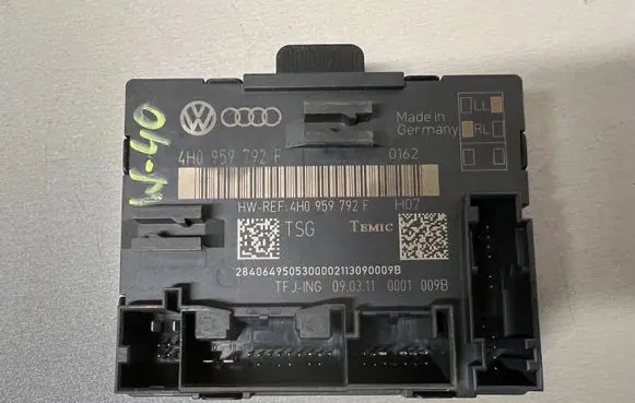Volkswagen Touareg II Door control unit/module 4H0959792F 0001009B
