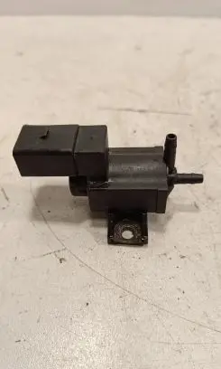 Audi Q7 4L Turbo solenoid valve 037906283D