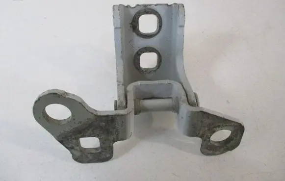 Renault Clio III Front door upper hinge