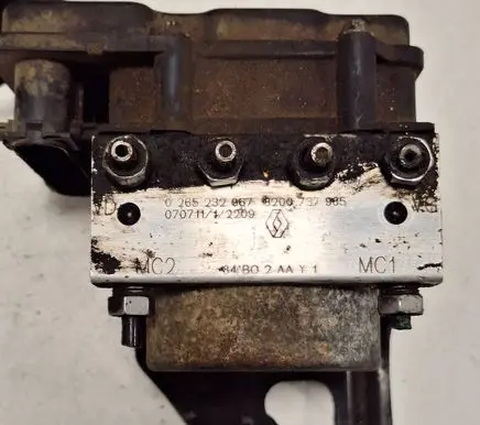 Renault Megane II ABS Pump 84B02AAY1 8200737985 0265232067