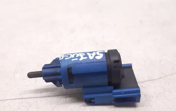 Clutch pedal sensor