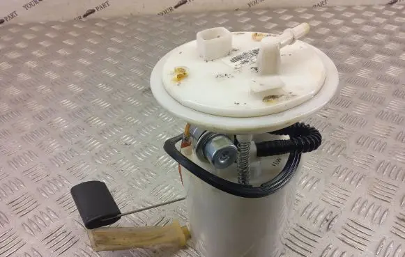 Hyundai i30 Fuel injection high pressure pump 81110-A6200