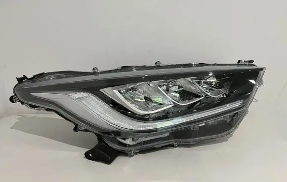 Toyota Yaris XP210 Headlight/headlamp KOITO