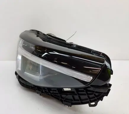 Volvo XC40 Headlight/headlamp 32404668