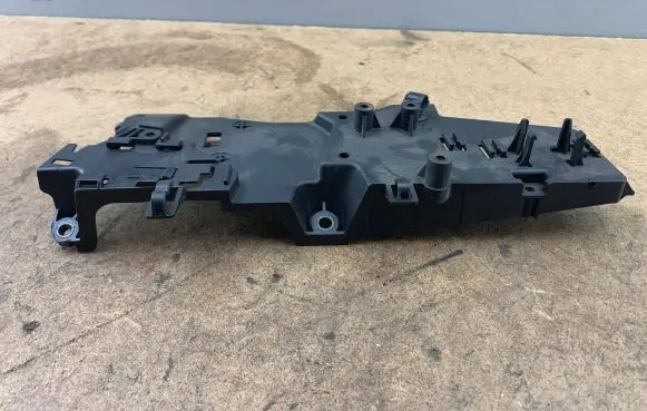 BMW 7 F01 F02 F03 F04 Other engine bay part 7806494 13627806494