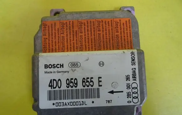 Audi A8 S8 D2 4D Airbag control unit/module 4D0959655E 0285001265