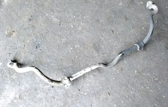 Toyota Yaris Front anti-roll bar/sway bar