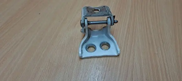 Citroen DS5 Rear door upper hinge 9035FA