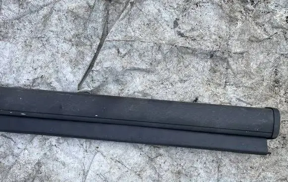 Parcel shelf
