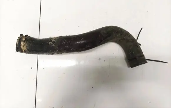 Audi Q7 4L Intercooler hose/pipe