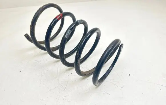 Nissan X-Trail T30 Rear coil spring