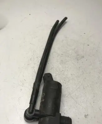 Ford Mondeo Mk III Windscreen/windshield washer pump 123060