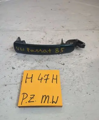 Volkswagen PASSAT B5 Front door exterior handle 3B0837207