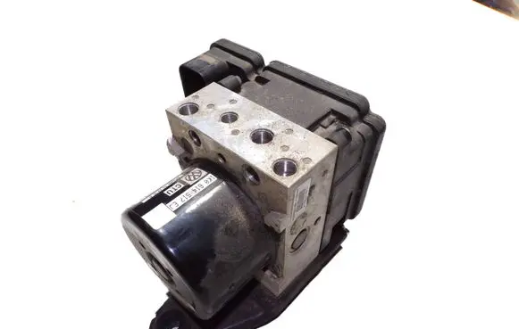 Volkswagen Jetta VI ABS Pump 1K0907379CC 1K0614517EJ