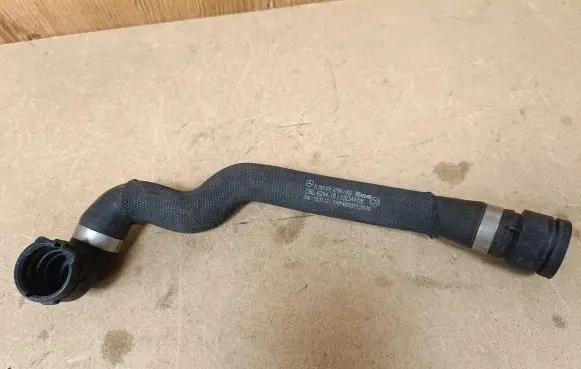 Mercedes-Benz GLC X253 C253 Engine coolant pipe/hose A2055014784