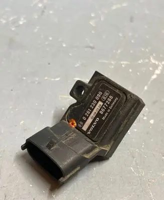 Volvo V70 Air pressure sensor 8677288 0208232A 0261230090