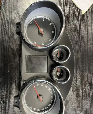 Opel Insignia A Speedometer (instrument cluster) 365903926 10242004105