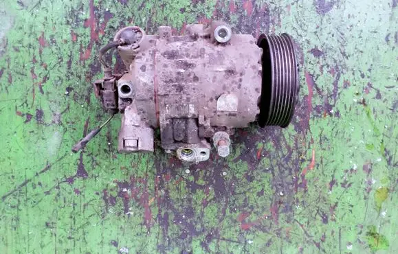 Volkswagen Polo IV 9N3 Air conditioning (A/C) compressor (pump) 6Q0820803D