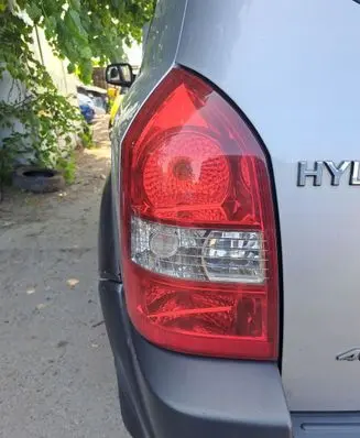 Hyundai Tucson JM Tailgate rear/tail lights