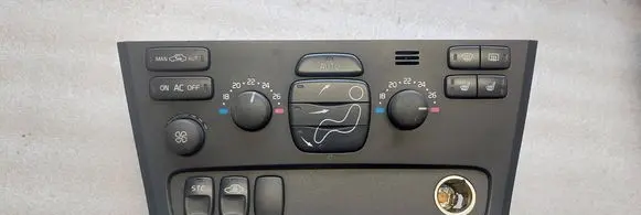 Volvo S60 Climate control unit 8691876