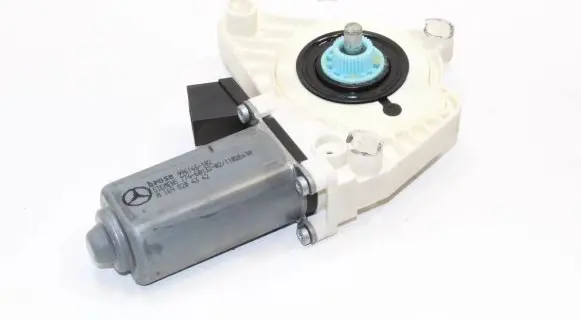 Mercedes-Benz B W245 Front door window regulator motor A1698204342