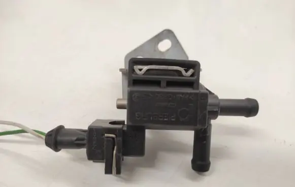 Volvo S80 Turbo solenoid valve 9125243 72251701 98T225