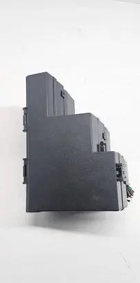 Jaguar S-Type Fuse module 71543276 E8T14A003EC
