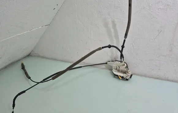 Chrysler Pacifica Front door lock P68211097AD