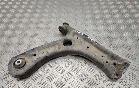 Skoda Fabia Mk2 (5J) Front lower control arm/wishbone