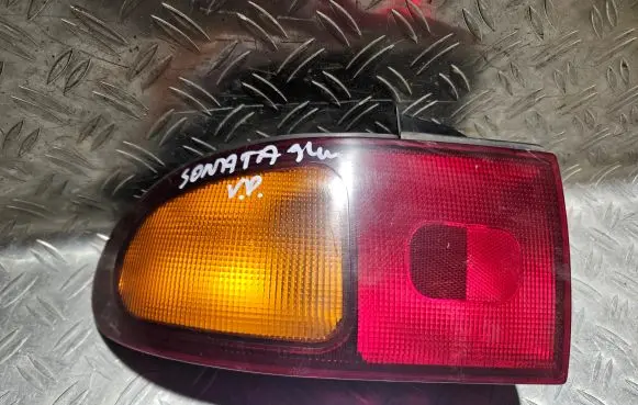 Hyundai Sonata Rear/tail lights 92401340