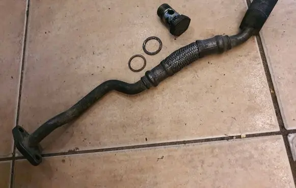 Audi A4 S4 B5 8D Turbo turbocharger oiling pipe/hose 128145736F