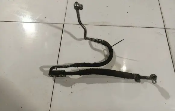 Jaguar X-Type Air conditioning (A/C) pipe/hose 