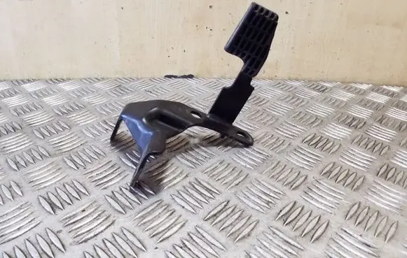 Audi TT TTS Mk2 Gearbox mounting bracket 02M409905AR