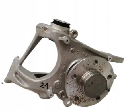 Rear wheel hub spindle/knuckle