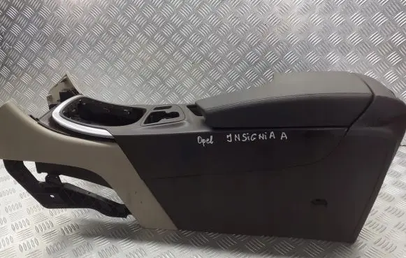 Opel Insignia A Center console