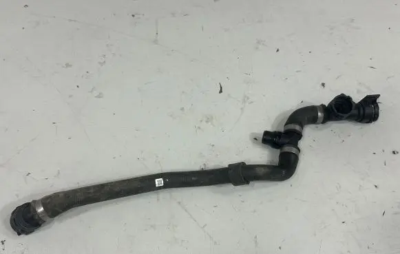 BMW 7 G11 G12 Engine coolant pipe/hose 8602647