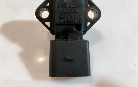 Volkswagen PASSAT B5 Air pressure sensor 0281002177 038906051