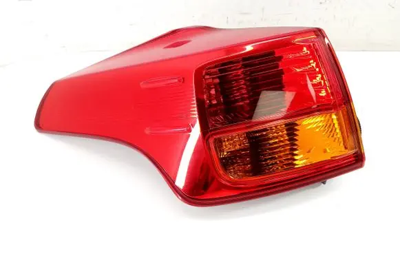 Toyota RAV 4 (XA40) Rear/tail lights