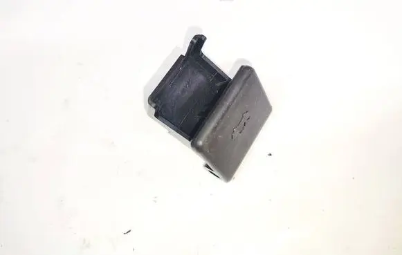 Mazda 5 Engine bonnet (hood) release handle