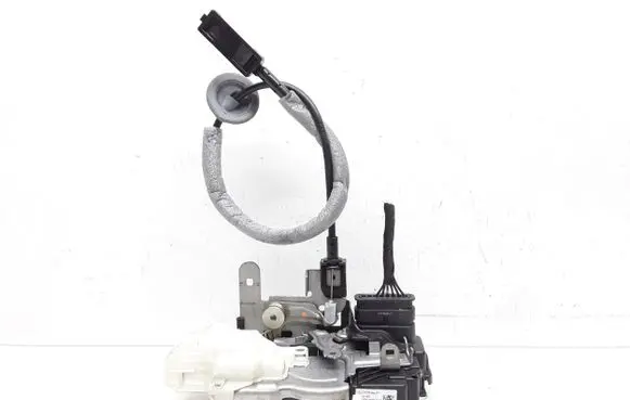 Volvo V40 Front door lock 31301425
