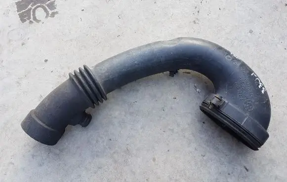 BMW 5 E60 E61 Air intake hose/pipe 7786002