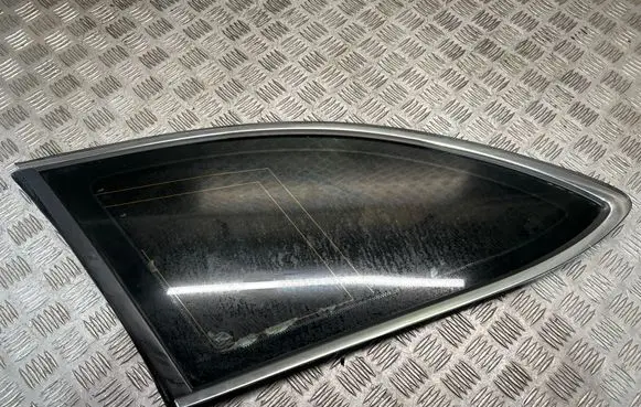 Skoda Superb B6 (3T) Rear side window