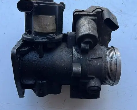 Volkswagen Crafter EGR valve 076131001B