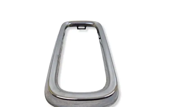 Jeep Renegade Front bumper upper radiator grill M2B