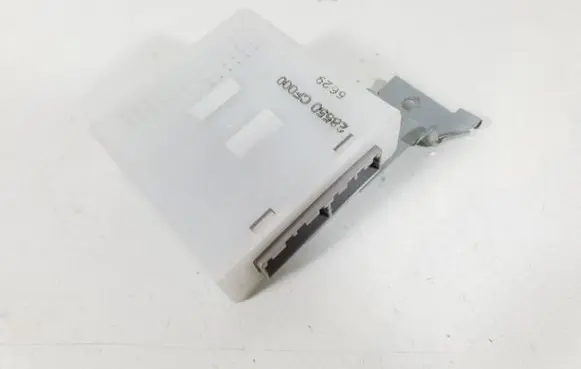 Nissan 350Z Door central lock control unit/module 28550-CF000