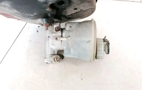 Volkswagen Golf III Master brake cylinder